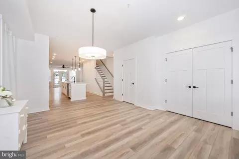Entry Way - 362 A Madison St, Frederick, MD 21701 photo 4 of 18