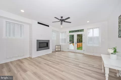 Living - 362 A Madison St, Frederick, MD 21701 photo 2 of 4