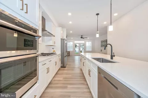 Entry Way - 362 A Madison St, Frederick, MD 21701 photo 9 of 18