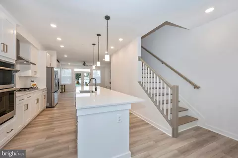 Entry Way - 362 A Madison St, Frederick, MD 21701 photo 6 of 18