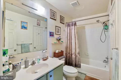 406 Terry Ct #B4, Frederick, MD 21701 photo 14