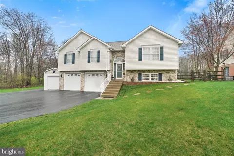 13723 Jimtown Rd, Thurmont, MD 21788