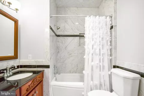 Bath - 312 E Main St, Middletown, MD 21769 photo 12 of 20