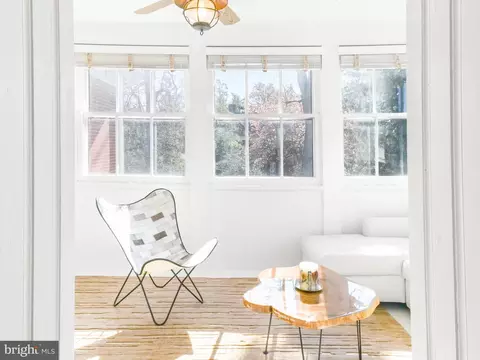 Living - 312 E Main St, Middletown, MD 21769 photo 6 of 10