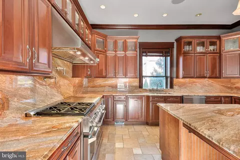Kitchen - 312 E Main St, Middletown, MD 21769 photo 5 of 7