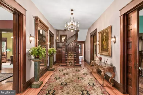 Entry Way - 312 E Main St, Middletown, MD 21769 photo 4 of 22