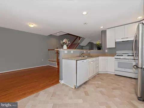 Kitchen - 920 Mosby Dr, Frederick, MD 21701 photo 2 of 5