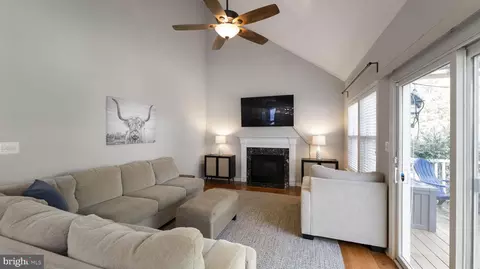 Living - 1940 Timber Grove Rd, Frederick, MD 21702 photo 3 of 6