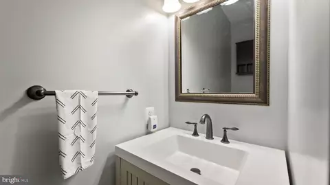 Bath - 1940 Timber Grove Rd, Frederick, MD 21702 photo 1 of 6