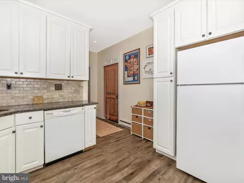 Kitchen - 917 E C St, Brunswick, MD 21716 photo 5 of 5