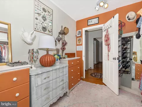 Bedroom - 917 E C St, Brunswick, MD 21716 photo 12 of 12