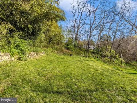 View/Area - 917 E C St, Brunswick, MD 21716 photo 1 of 1