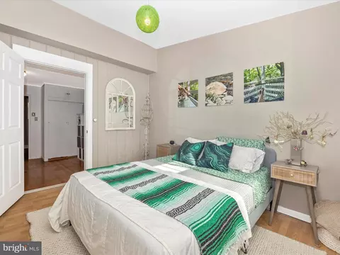 Bedroom - 917 E C St, Brunswick, MD 21716 photo 6 of 12