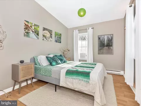 Bedroom - 917 E C St, Brunswick, MD 21716 photo 1 of 12