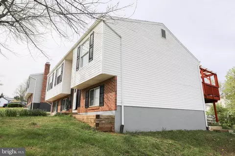 1537 Andover Ln, Frederick, MD 21702 photo 4