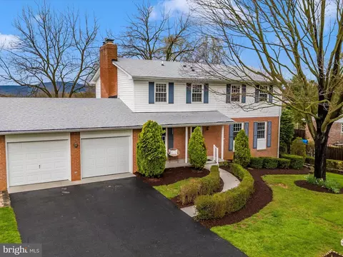 218 Lombardy Ct, Middletown, MD 21769