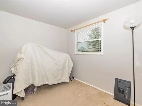 Bedroom - 1749 Heather Ln, Frederick, MD 21702 photo 3 of 4
