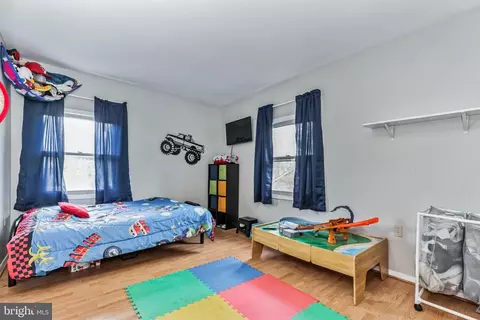 Bedroom - 102 Locust St, Frederick, MD 21703 photo 4 of 4