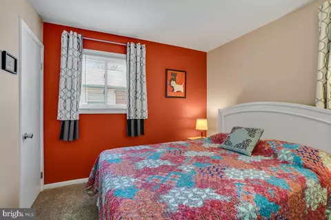 Bedroom - 905 Young Pl, Frederick, MD 21702 photo 4 of 7