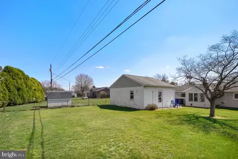 Exterior - 905 Young Pl, Frederick, MD 21702 photo 5 of 5