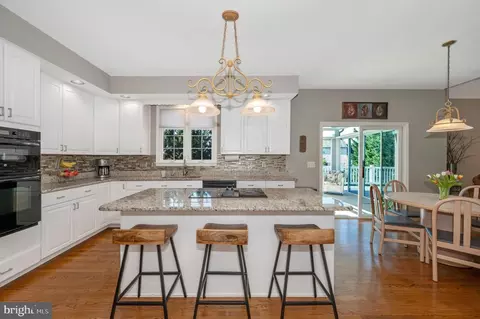 Kitchen - 6701 Kings Mill Ct, Frederick, MD 21702 photo 6 of 7