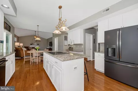 Kitchen - 6701 Kings Mill Ct, Frederick, MD 21702 photo 7 of 7