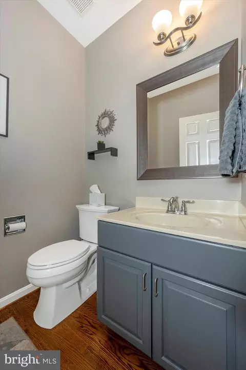 Bath - 6701 Kings Mill Ct, Frederick, MD 21702 photo 5 of 5