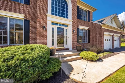 Exterior - 6701 Kings Mill Ct, Frederick, MD 21702 photo 2 of 17