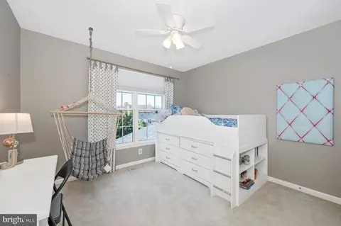 Bedroom - 6701 Kings Mill Ct, Frederick, MD 21702 photo 4 of 5