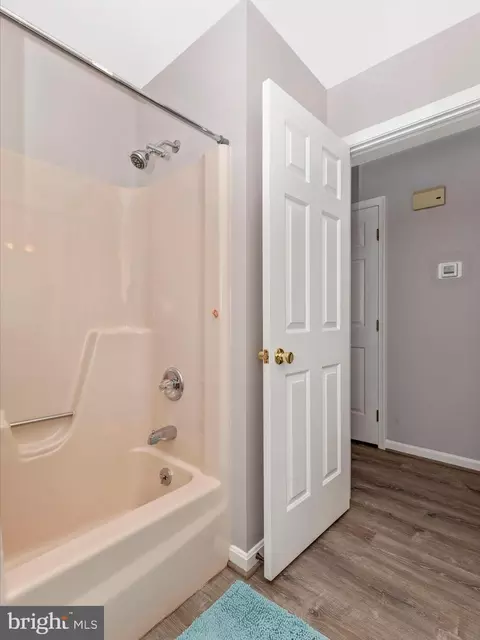 Bath - 8019 Stone Ridge Dr, Frederick, MD 21702 photo 4 of 5