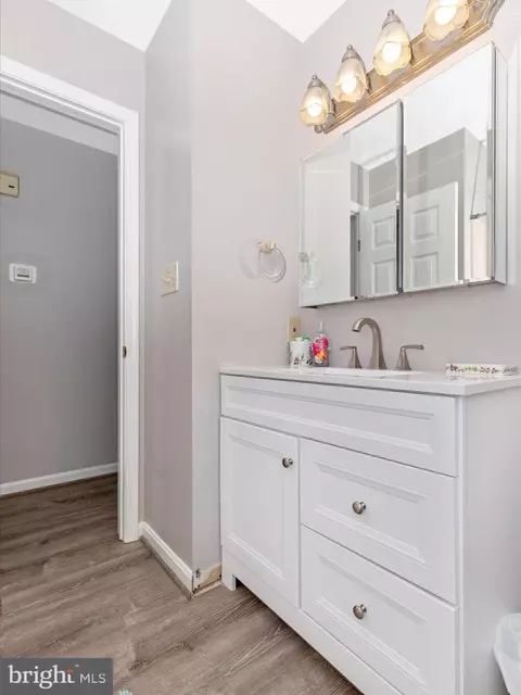 Bath - 8019 Stone Ridge Dr, Frederick, MD 21702 photo 5 of 5