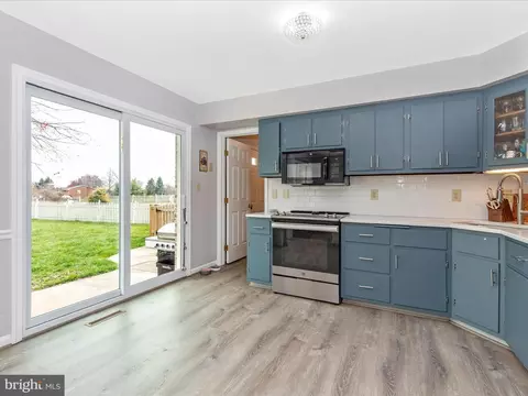 Kitchen - 8019 Stone Ridge Dr, Frederick, MD 21702 photo 6 of 6