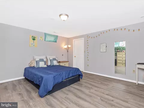 Bedroom - 8019 Stone Ridge Dr, Frederick, MD 21702 photo 8 of 10