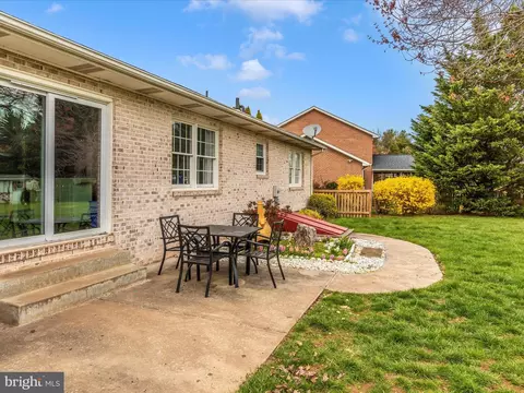 Exterior - 8019 Stone Ridge Dr, Frederick, MD 21702 photo 8 of 17