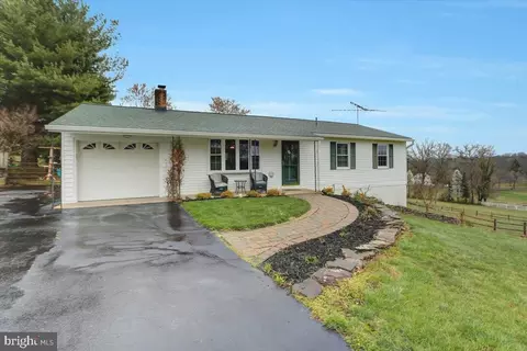 11718 Bunker Hill Ct, Union Bridge, MD 21791