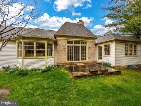 Exterior - 2461 5 Shillings Rd, Frederick, MD 21701 photo 3 of 7