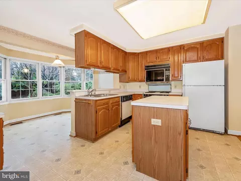 Kitchen - 2461 5 Shillings Rd, Frederick, MD 21701 photo 2 of 5