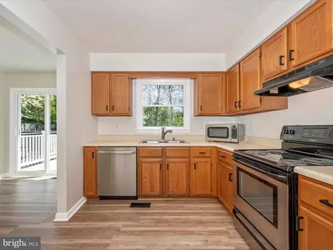 Kitchen - 128 E Hammaker St, Thurmont, MD 21788 photo 5 of 7