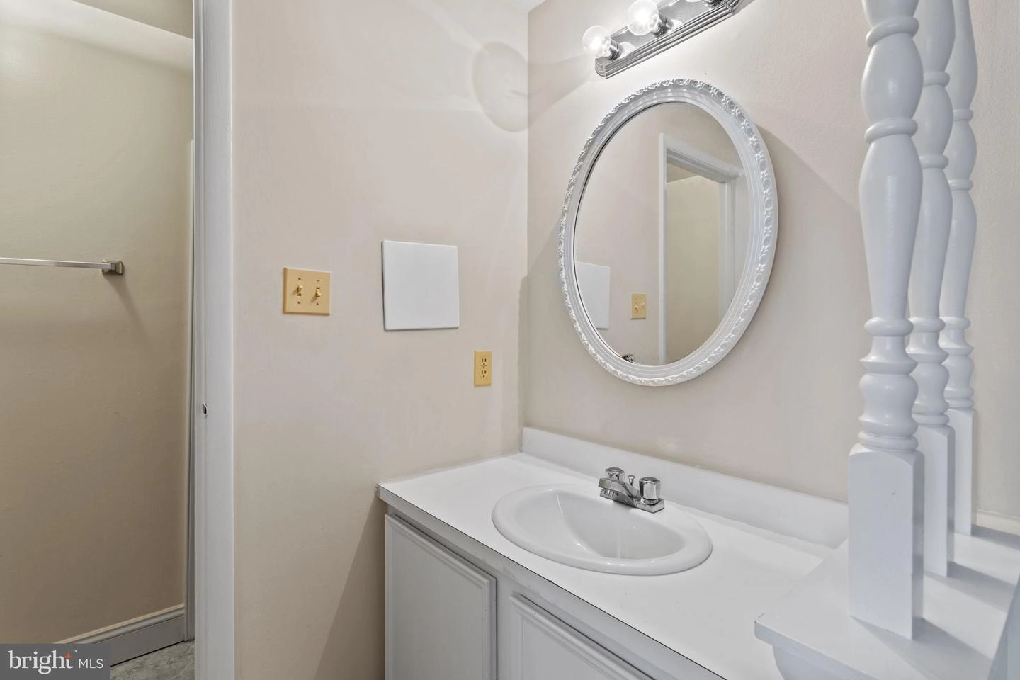 Bath - 1706 Heather Ln, Frederick, MD 21702 photo 2 of 6