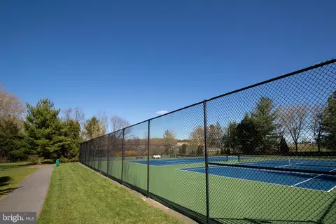 Exterior - 9155 Hinks Ln, Frederick, MD 21704 photo 10 of 17