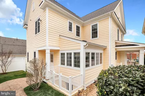Exterior - 9155 Hinks Ln, Frederick, MD 21704 photo 6 of 17