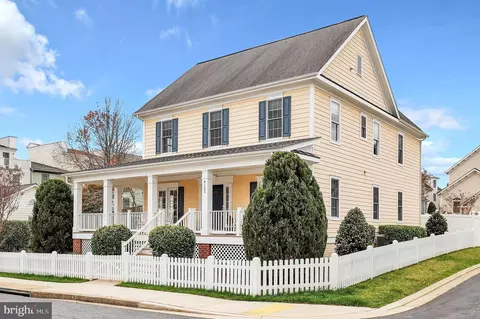 Exterior - 9155 Hinks Ln, Frederick, MD 21704 photo 2 of 17