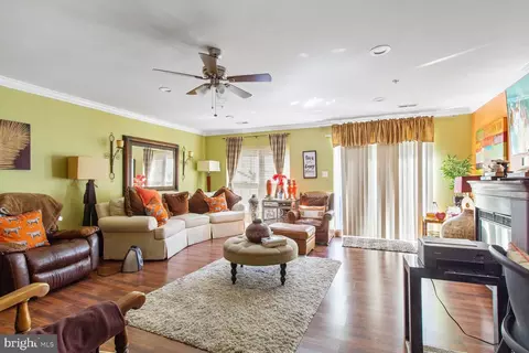Living - 2546 Carrington Way, Frederick, MD 21702 photo 5 of 6