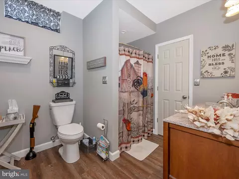 Bath - 11033 Liberty Rd, Frederick, MD 21701 photo 6 of 6