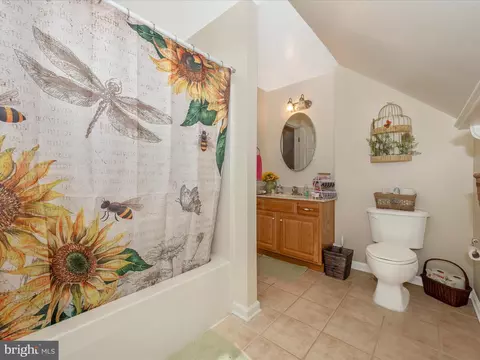 Bath - 11033 Liberty Rd, Frederick, MD 21701 photo 5 of 6
