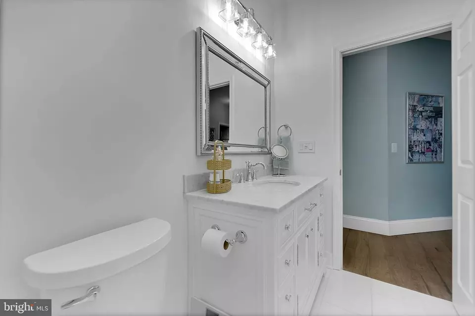 Bath - 1894 Thurston Rd, Dickerson, MD 20842 photo 6 of 10