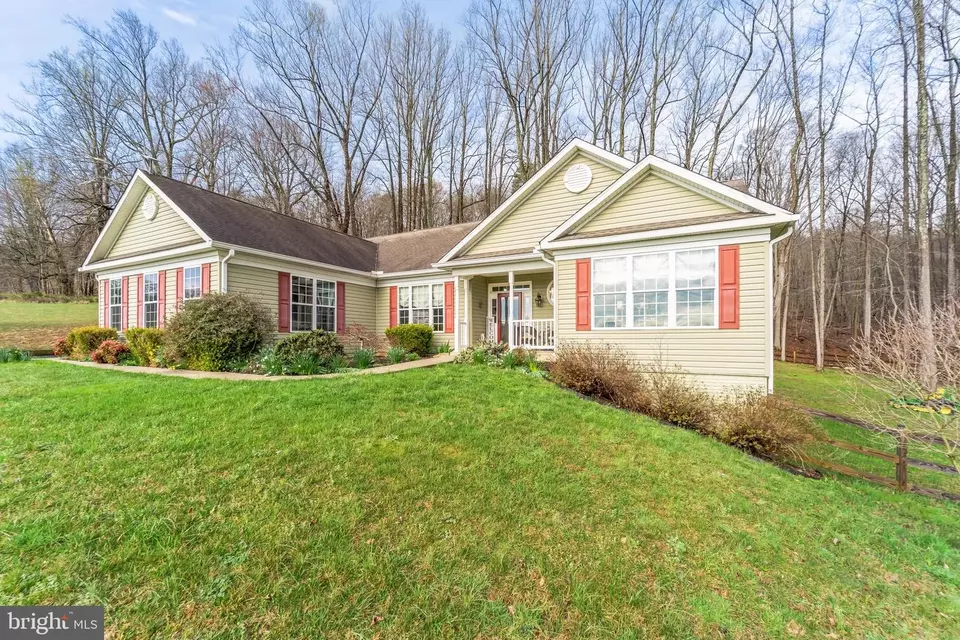 Exterior - 1894 Thurston Rd, Dickerson, MD 20842 photo 13 of 15