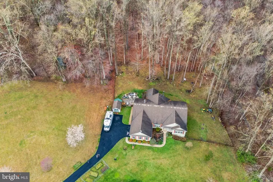 View/Area - 1894 Thurston Rd, Dickerson, MD 20842 photo 13 of 14