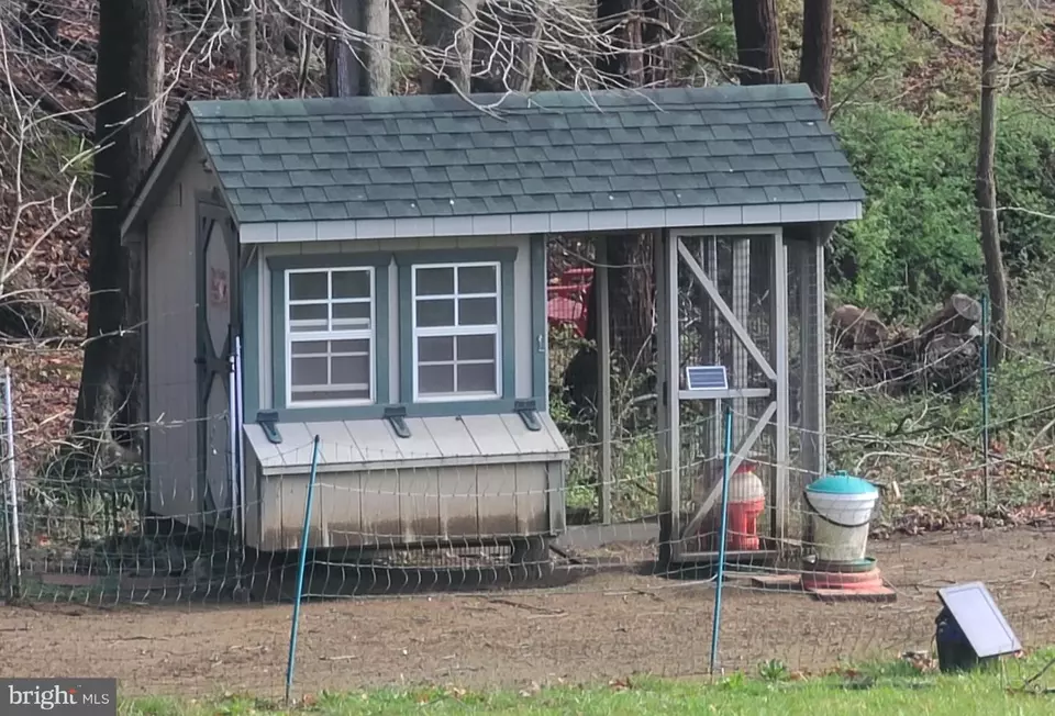 Exterior - 1894 Thurston Rd, Dickerson, MD 20842 photo 9 of 15