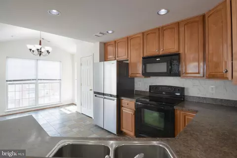 Kitchen - 2501 Hemingway Dr #4-3A, Frederick, MD 21702 photo 5 of 6